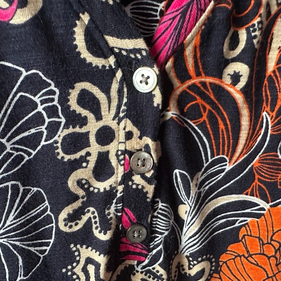 Chico’s Navy Blue Floral Top Size XXL - Picture 4 of 6